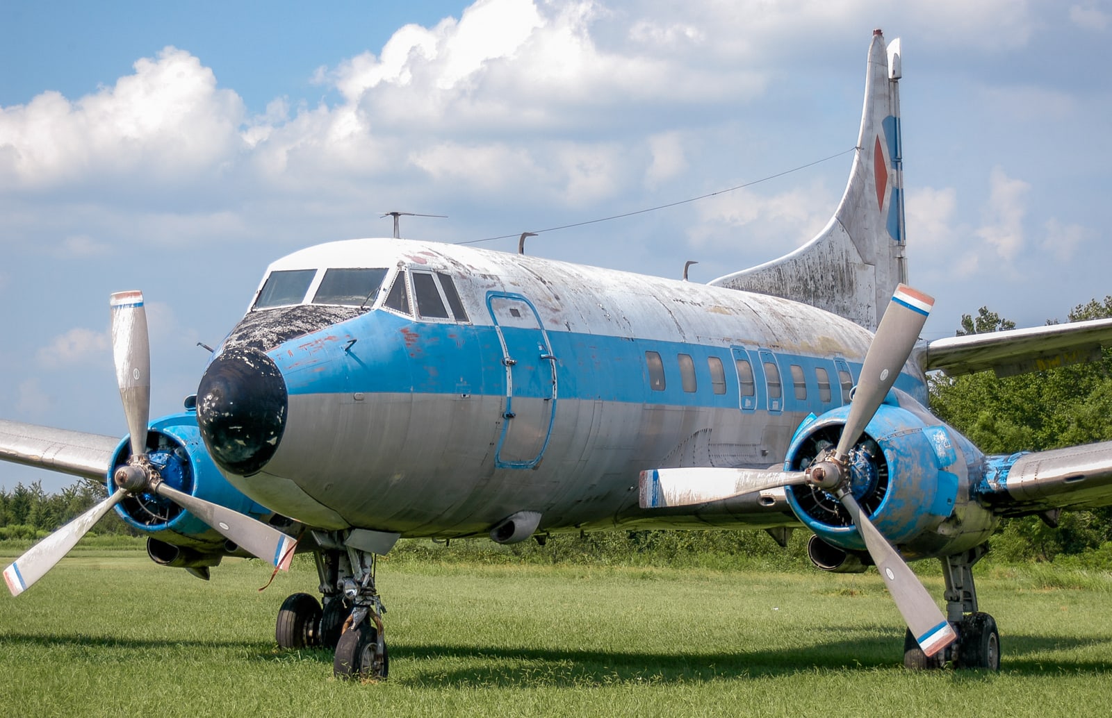 Abandoned Airplane Pro Air Martin 404 N255S in Paris, Texas