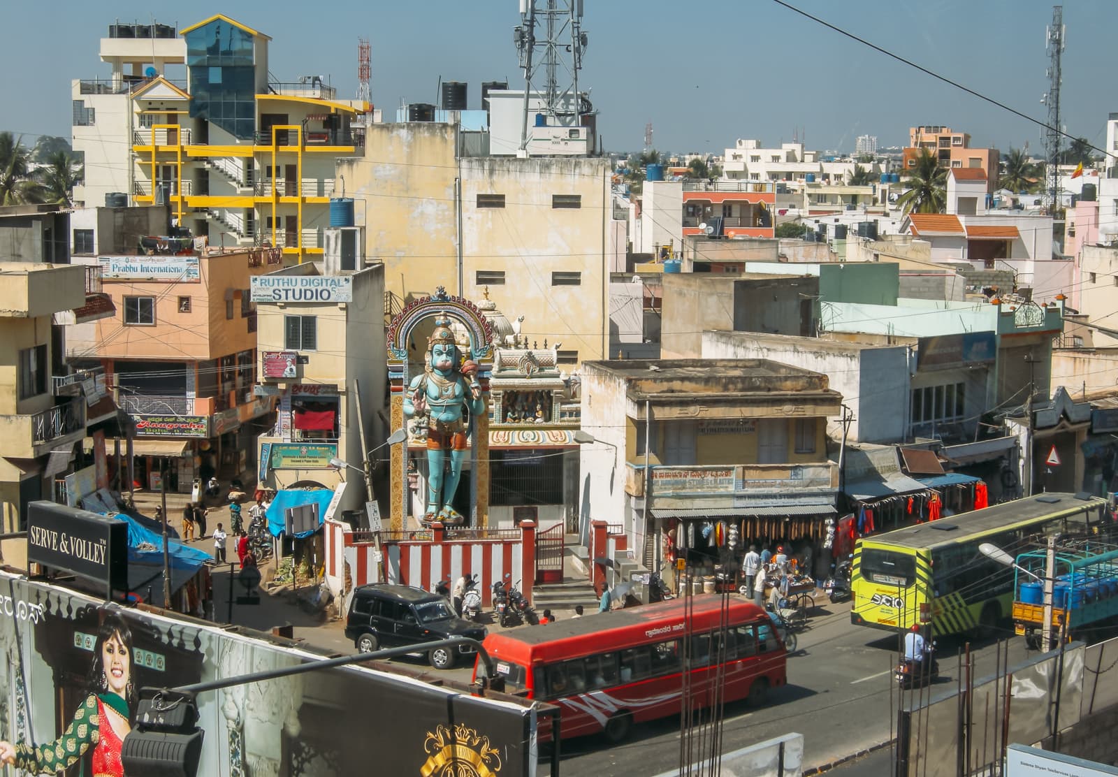 Bangalore, India, A Enormous City Famous For Technology and Religion