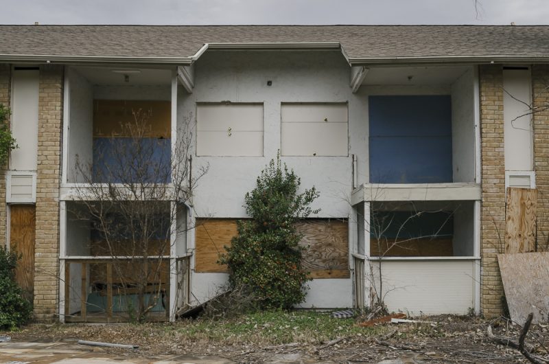 Urban Exploration Of An Abandoned Apartment Complex in Dallas