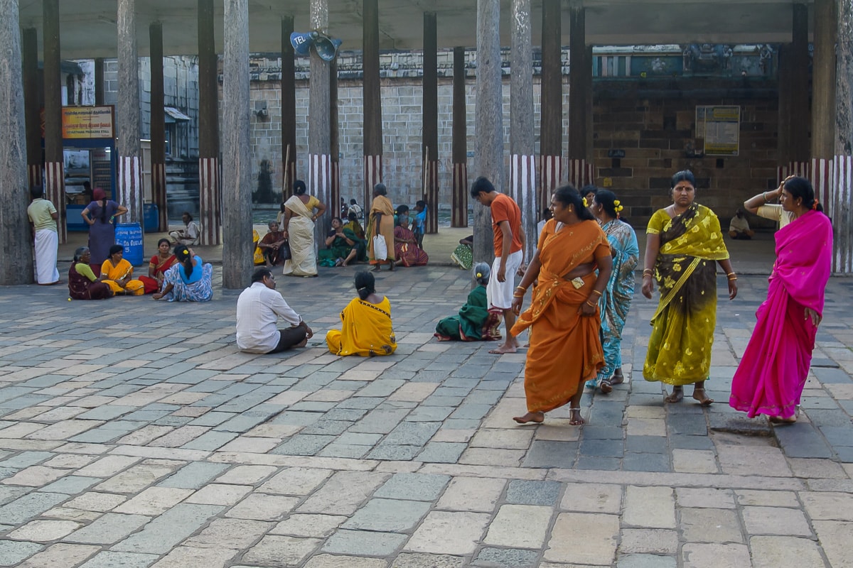Worshipers at the Nataraja Temple