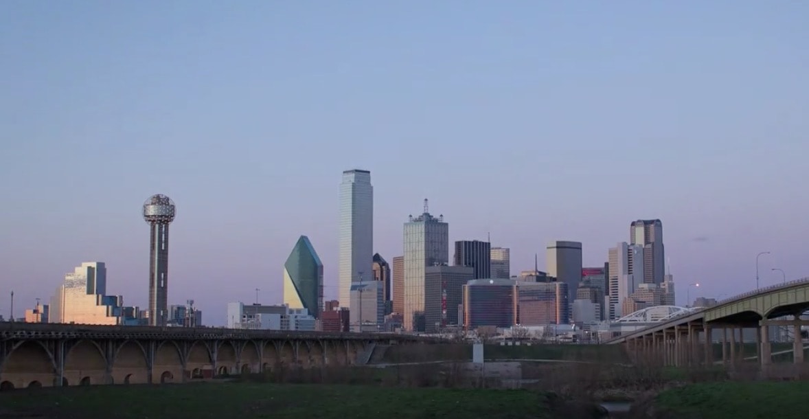 Video: Time-lapse of the Sun Setting Over the Dallas Skyline