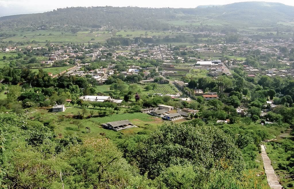 The view of of Ixlahuacan form the top of the stairs