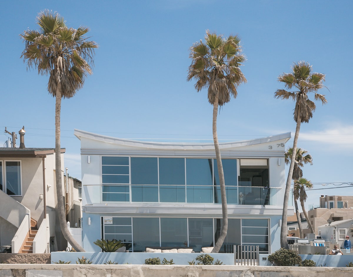 Modern beach house at Ocean Beach, San Diego