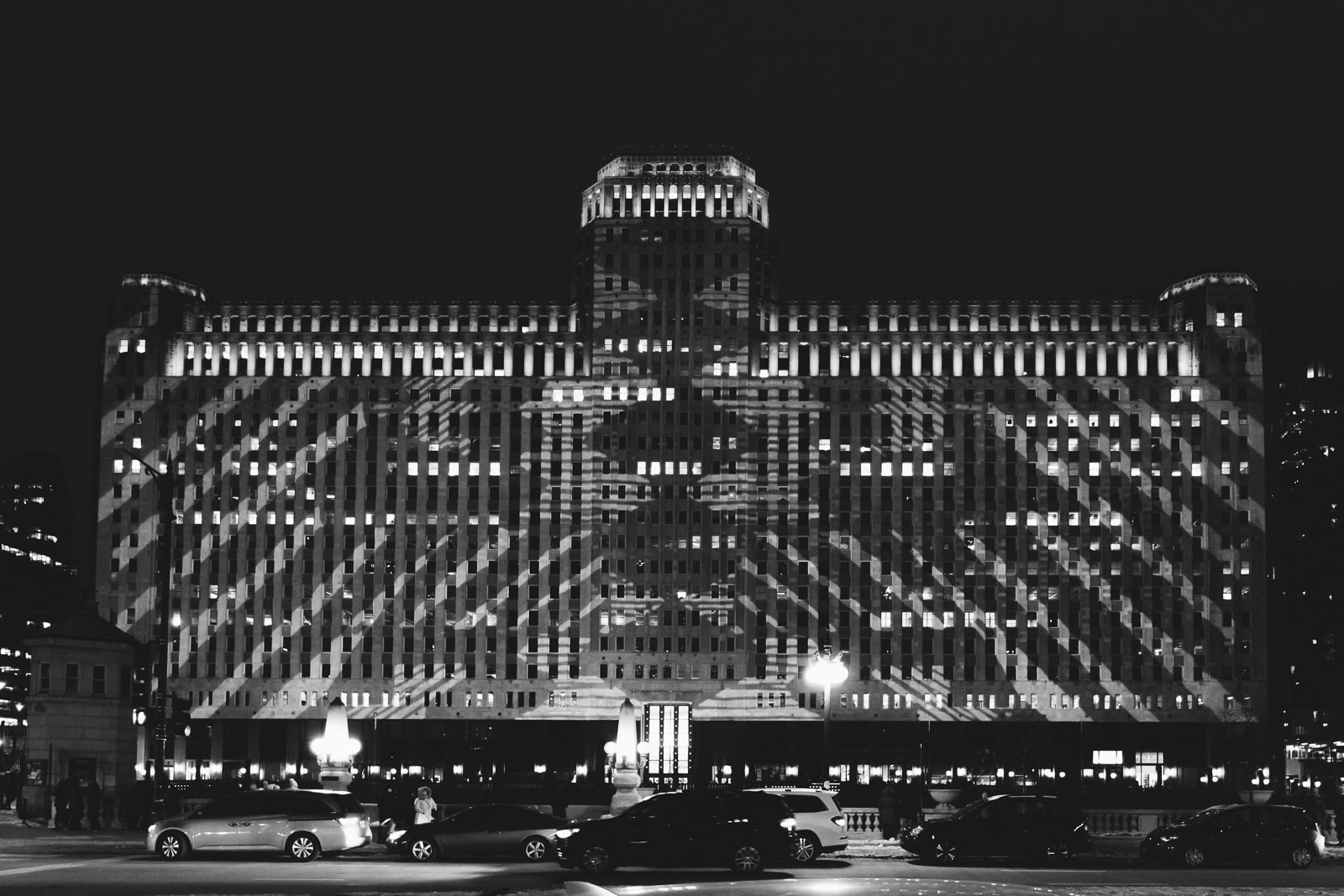 Merchandise Mart in Chicago at Night