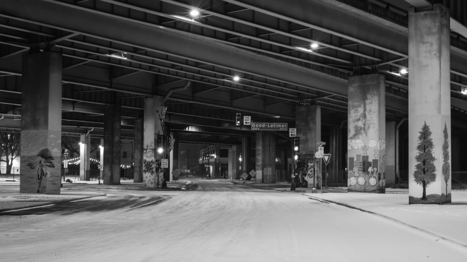 Dallas Snow 2021, Photos Of Downtown And Deep Ellum At Night
