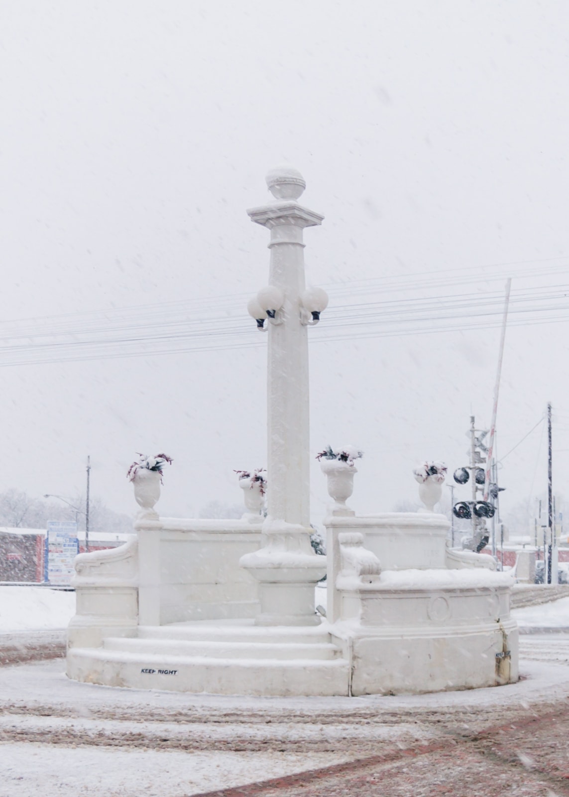 Rose monument covers with snow from the 2010 East Texas snowstorm