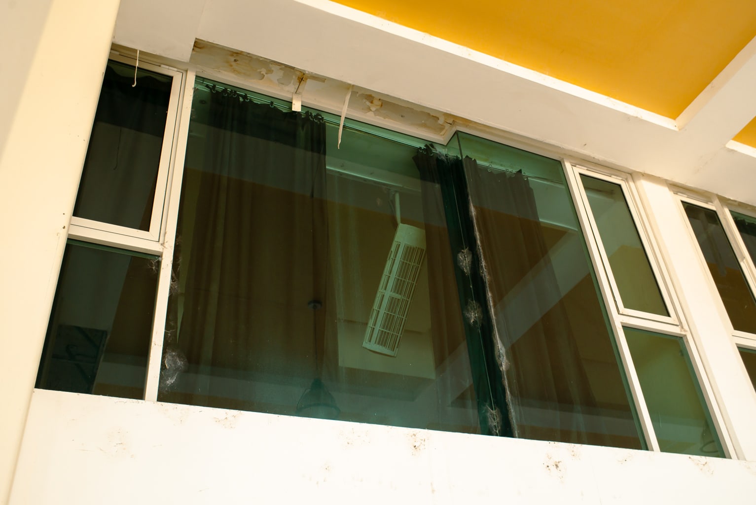 Urban Exploring An Abandoned Hotel On A Beach In La Paz, Mexico