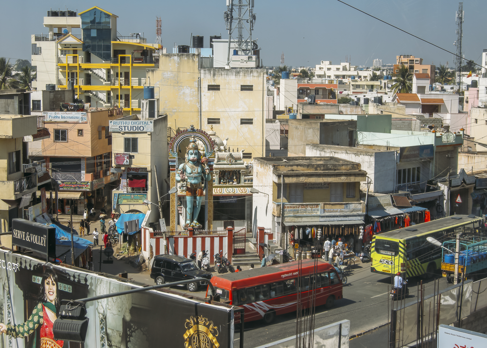 Bangalore, India, A Enormous City Famous For Technology and Religion