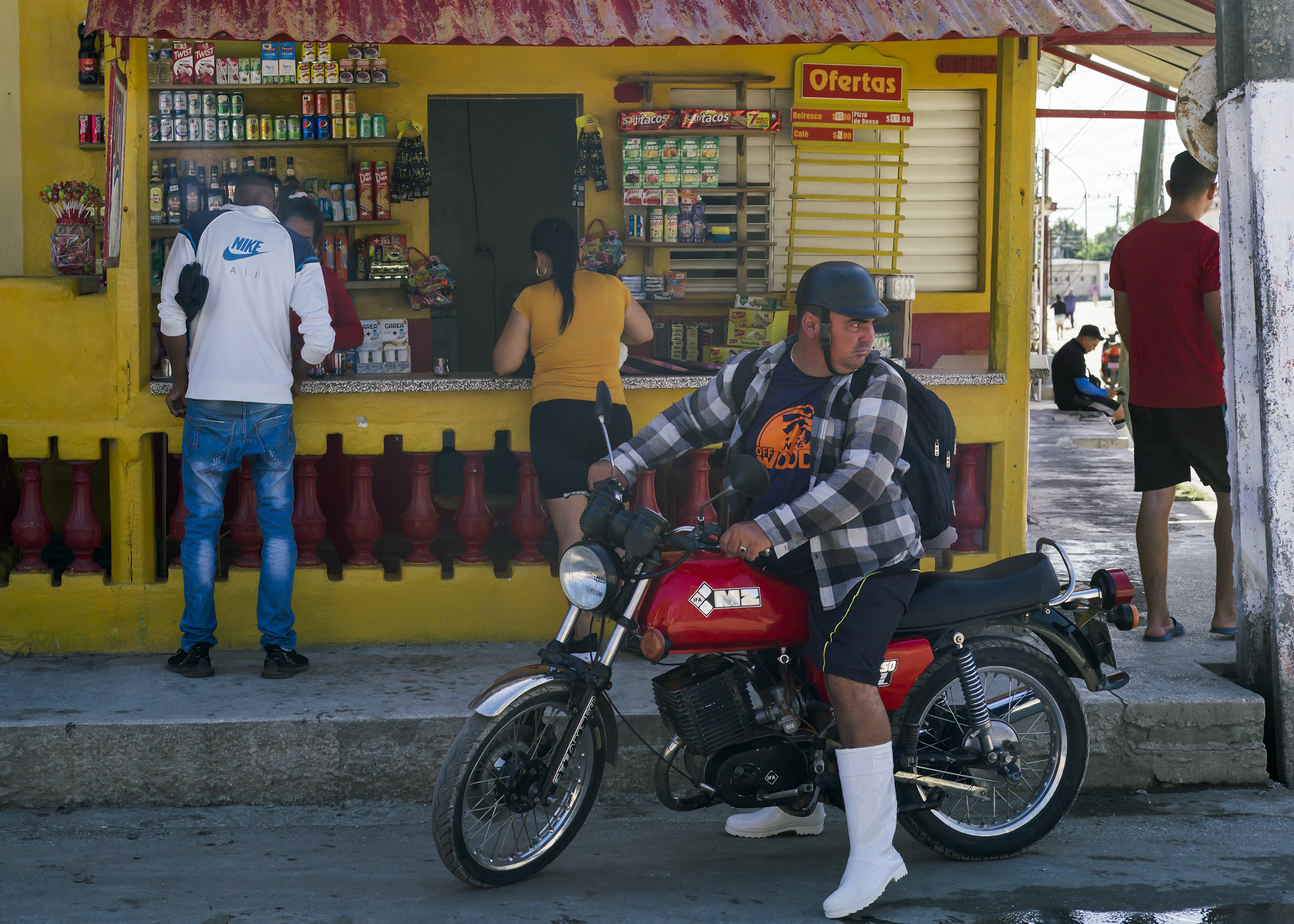 Rural Cuba Street Photography in San Antonio De Las Vueltas